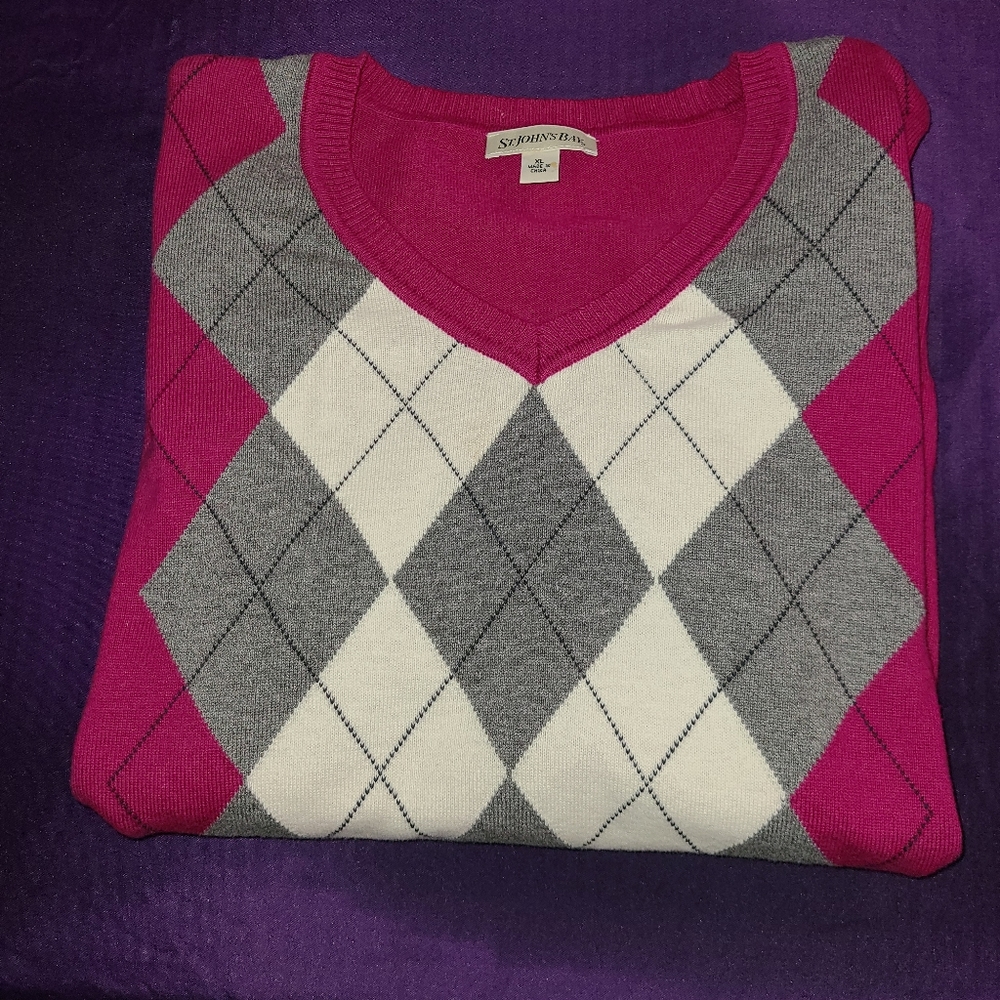 🚨3 for$21-- Ruby Argyle Sweater By St. John's Bay